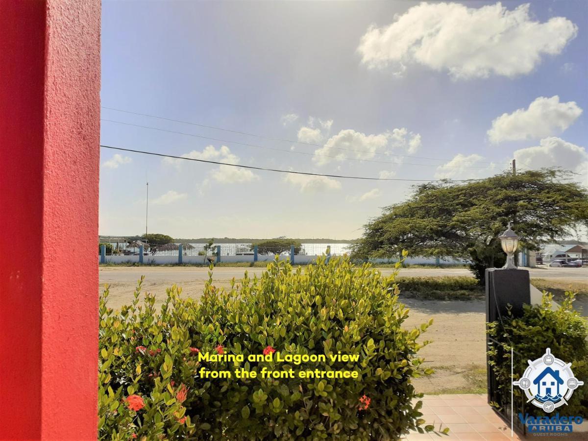 Varadero Marina Airport Guests Rooms Oranjestad Exteriér fotografie