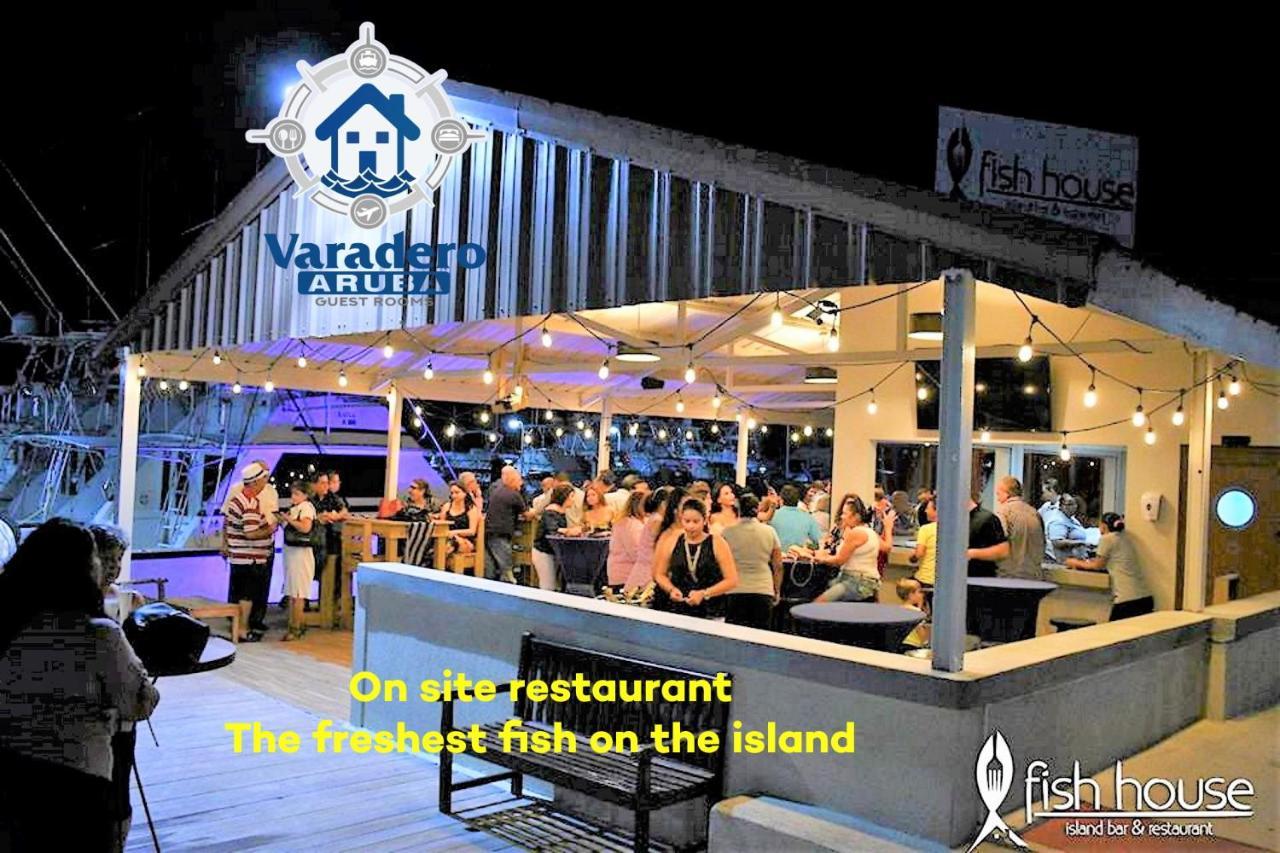 Varadero Marina Airport Guests Rooms Oranjestad Exteriér fotografie