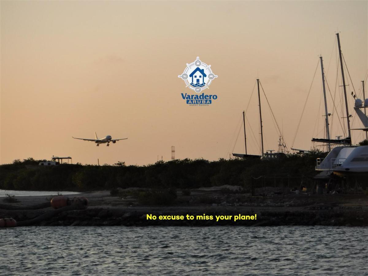 Varadero Marina Airport Guests Rooms Oranjestad Exteriér fotografie