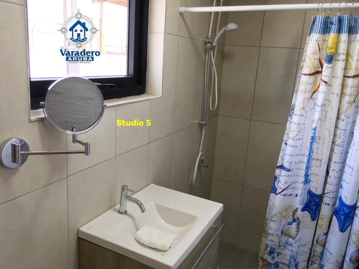 Varadero Marina Airport Guests Rooms Oranjestad Exteriér fotografie